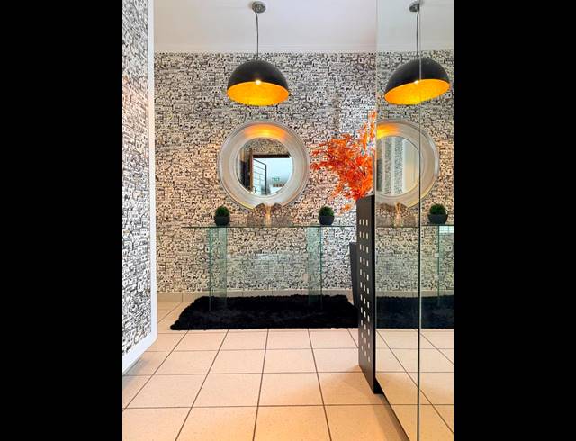 2 BEDROOM PROPERTY TO RENT IN SANDHURST